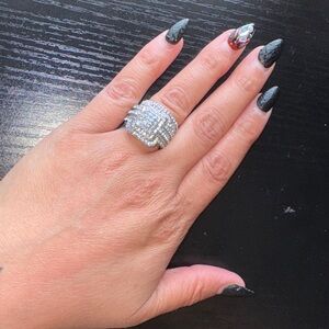 Elegant Silver Women's Ring 925